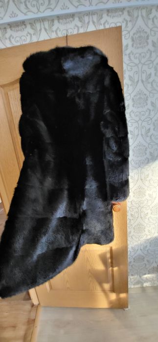 Продам норковую шубу