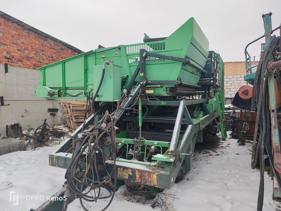 Картофелеуборочный комбайн AVR