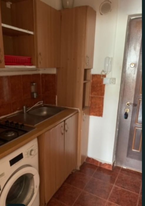 Garsoniera zona Buziasului  24 m