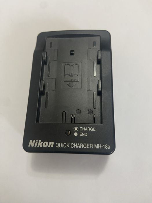 Incarcator Nikon MH-18a D50,D70,D70S,D80,D90,DD100,D300,D300,300S,D700
