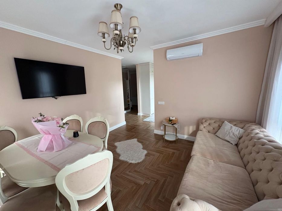 Persoană fizică Vând apartament cu 3 camere, urgent!