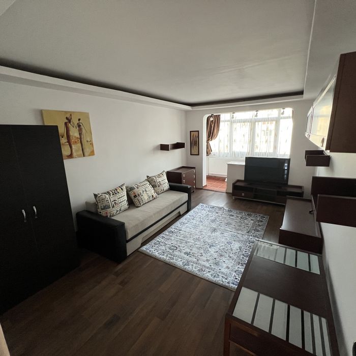 Inchiriez ap.3 camere decomandat Parcul Voievozilor