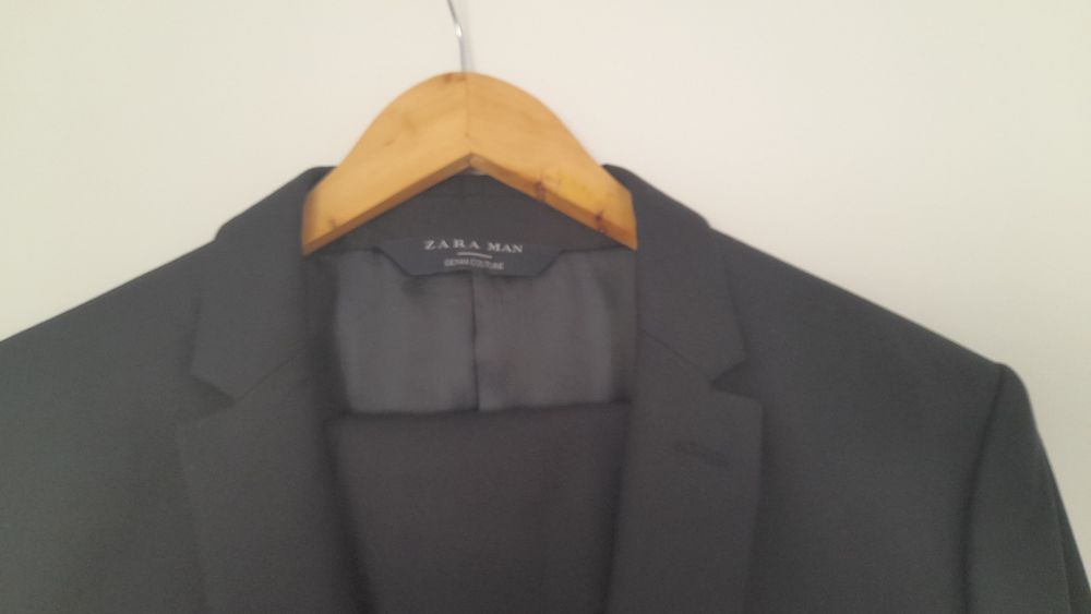 Costum bărbătesc negru Zara