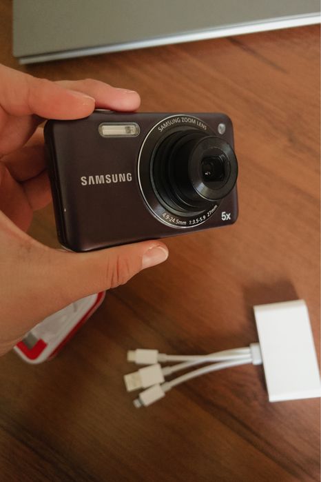 Продам Samsung ES73