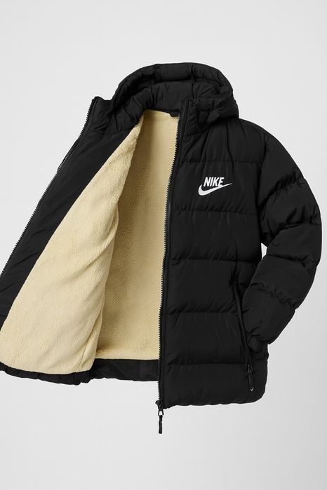 Якета Nike - ватирани