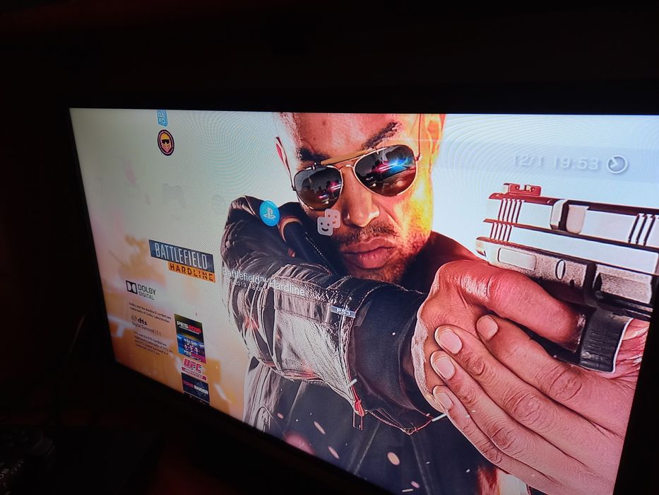 Super slim3 tiniq holati 22 o'yinlari yozilgan 2 yangi djoystik bor.