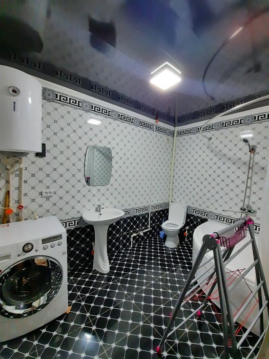 Урганч шахар  8тв ни ёнида 3 хонали квартира сотилади