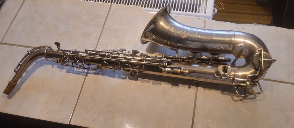 Flaut HULLER argintat Saxofon argintat Solist lux