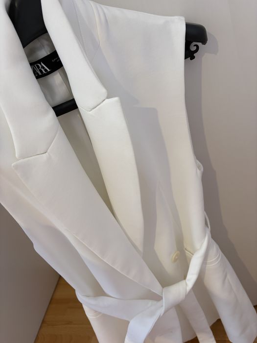 Елек от зара размер Хс става и за С