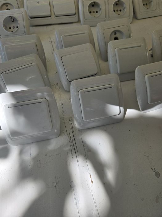 Контакти, ключове, кабелна телевизия