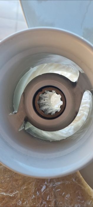 Продавам ново витло за Yamaha 20HP 25HP 30HP 9 7/8*11 1/4