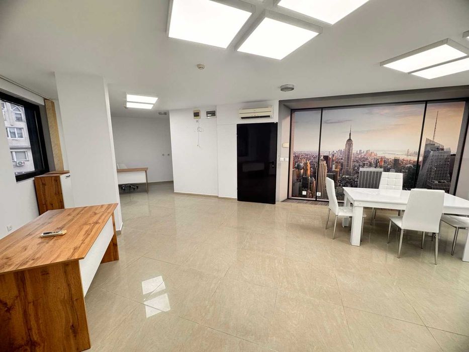 Офис под наем в Центъра!