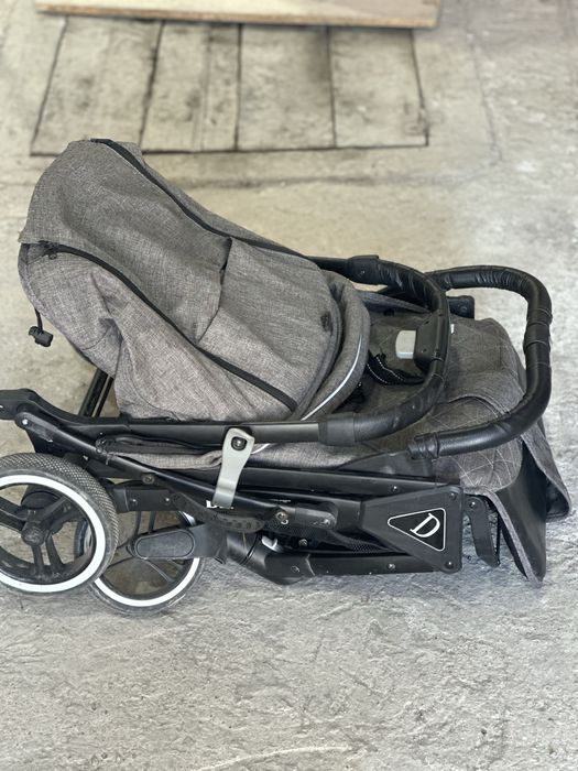 Продам   коляску