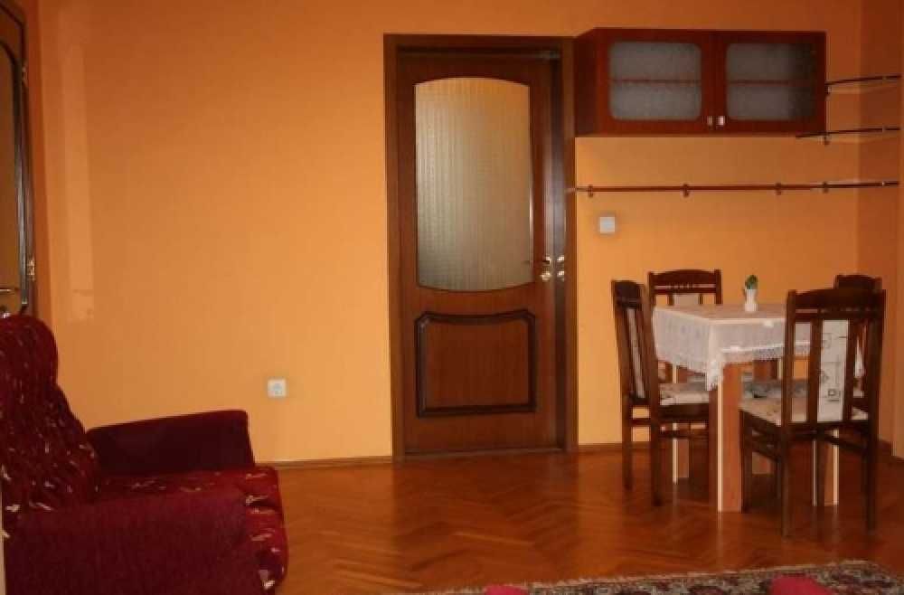 Продава се Двустаен апартамент в София, Център - 80 кв.м за 1875 €/кв.м - Снимка #1