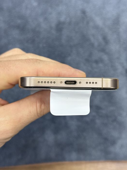 iPhone 16 pro max 256gb desert