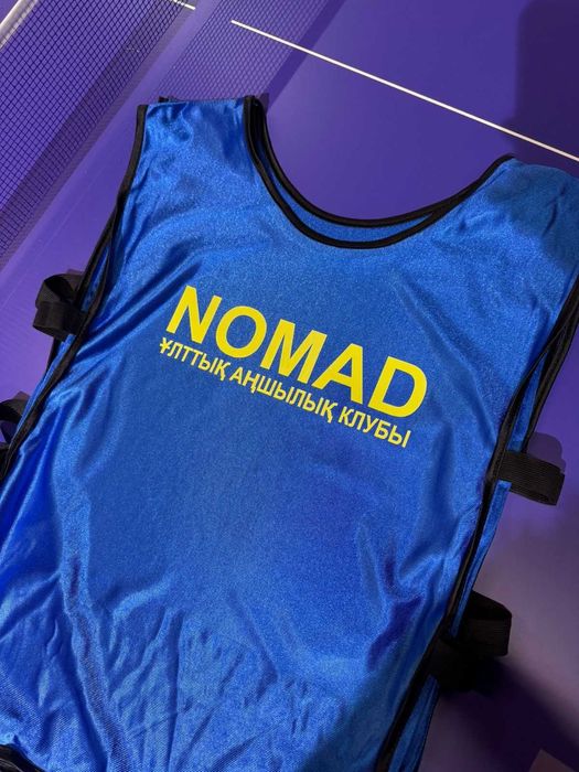 Цифры, имена, лого для формы