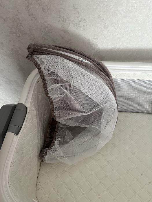 Кровать колыбель с самоукачиванием