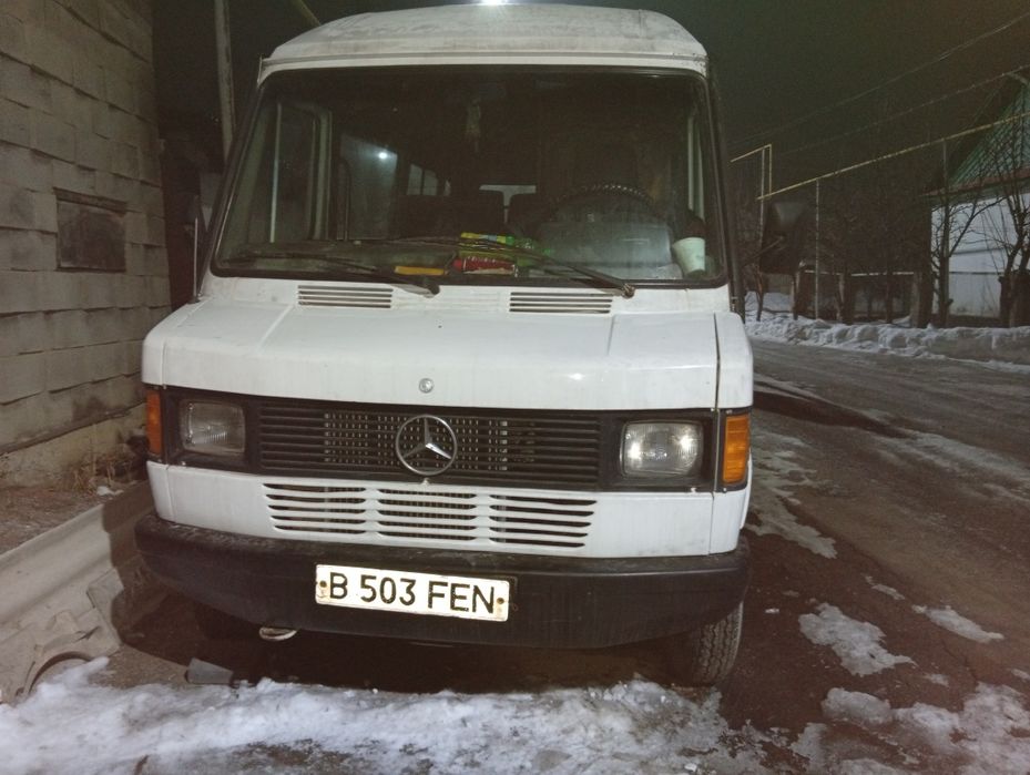 Мерседес бенз продаются