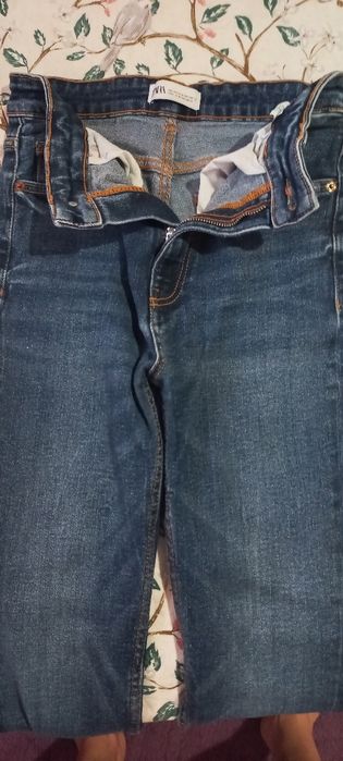 Дънки ZARA тъмно сини,нови