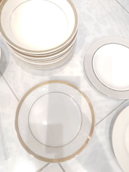 Тарелки разные от сервиза