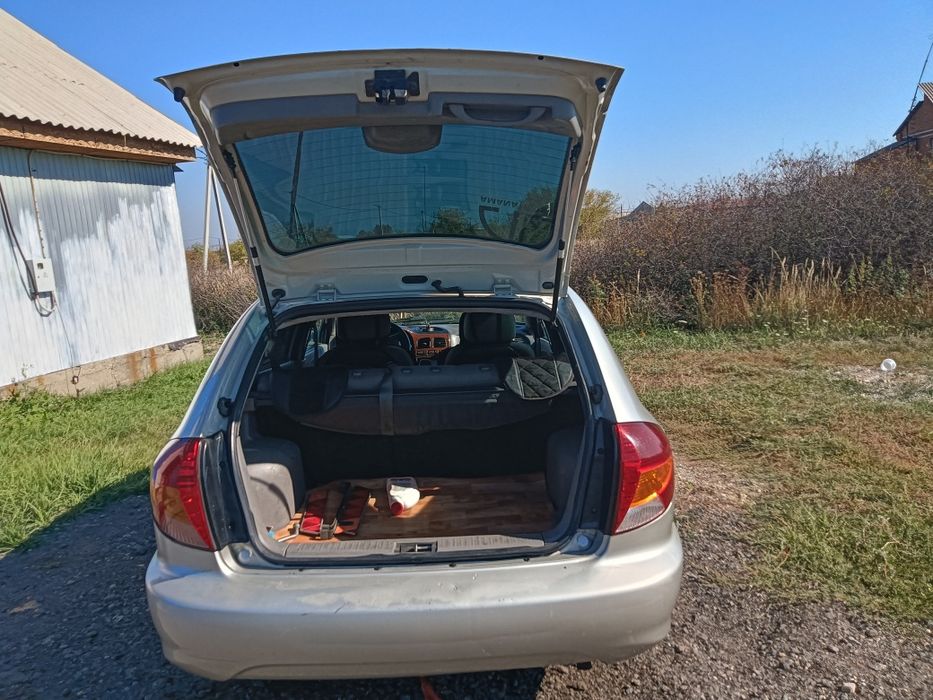 Продам kia rio 2002