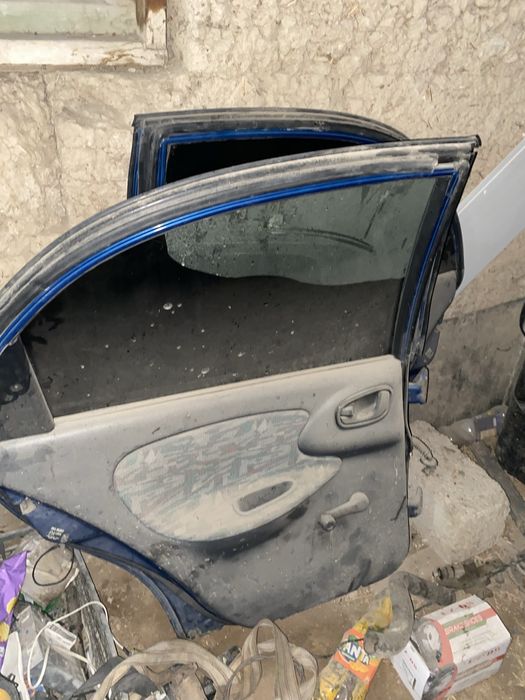 Lanos двер сатылады срочно