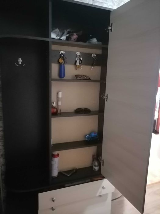 Продам прихожую б/у