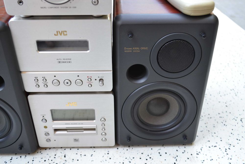 Minisistem JVC UXD 88 cu Boxe si Telecomanda