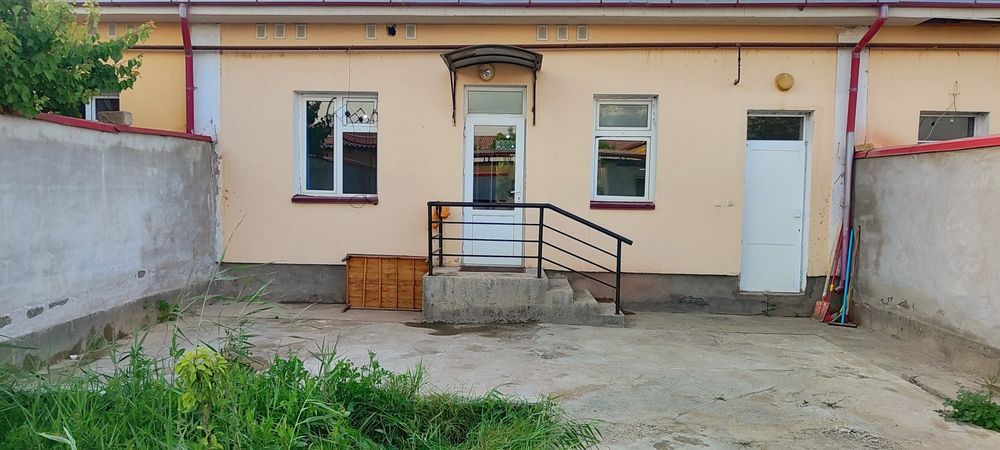 Ижарага. 3 хона, 2 сотах ҳовли, Янгибозор ўрта кўча