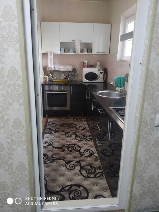 Yangi Hayot Do`stlik 2 mavezsi 3 xonali uy sotiladi