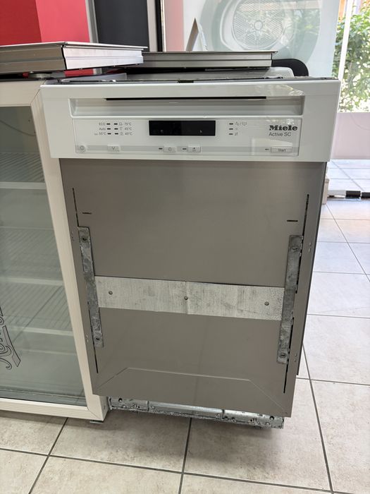 Miele G 4620 тясна миялна за частично вграждане/24 мес гаранция