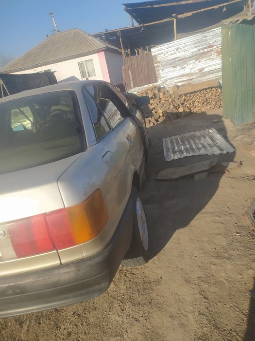 Продам audi 80 бачок