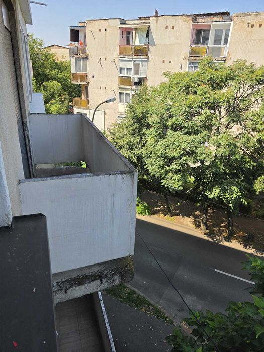 Apartament cu 3 Camere - Micro 16