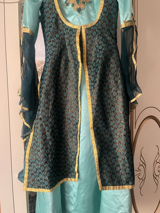 Продам платья танцевальные