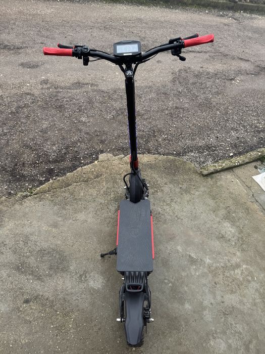 Yume Raptor 6000w ел.тротинетка