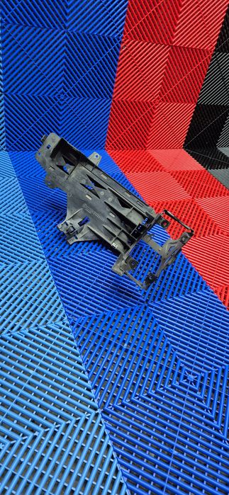 Suport far dreapta bmw seria 5 f10 f11 An fabricație 2012