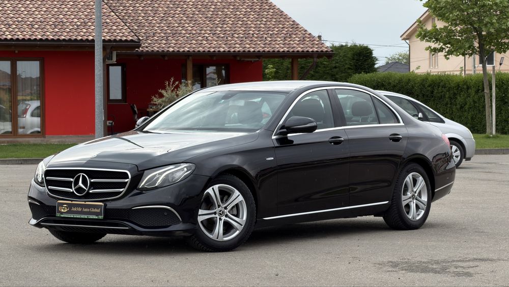 Mercedes Benz E Class E220d 2.0d 194 CP Automat* Faruri ILS Piele