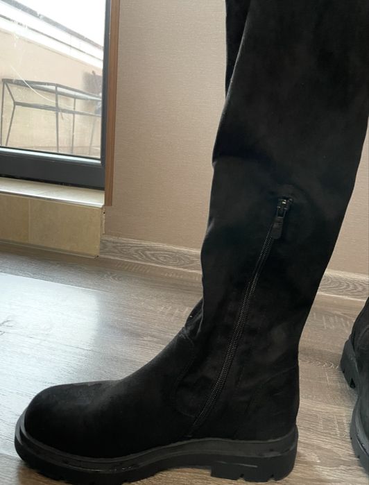 Дълги велурени ботуши