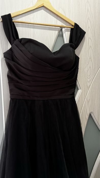 Официална рокля