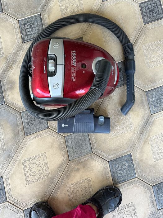 Пылесос сотилади