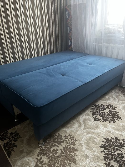 Продам стильный большой диван