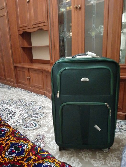 Чемодан багажная