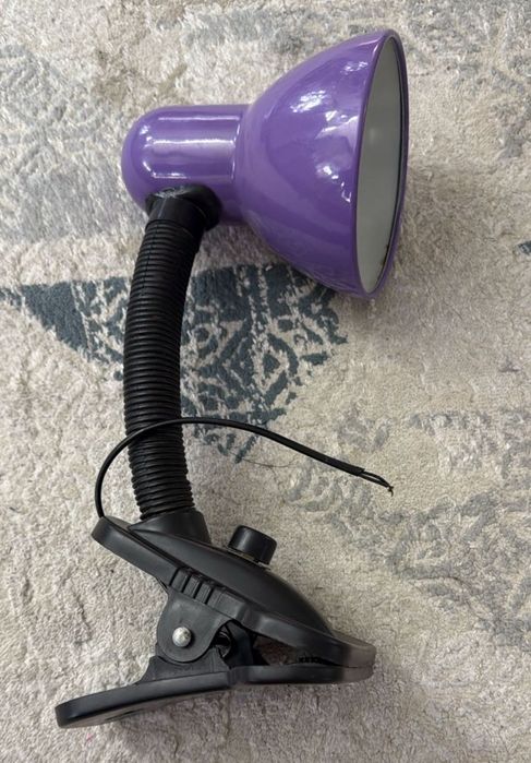 Настольная лампа