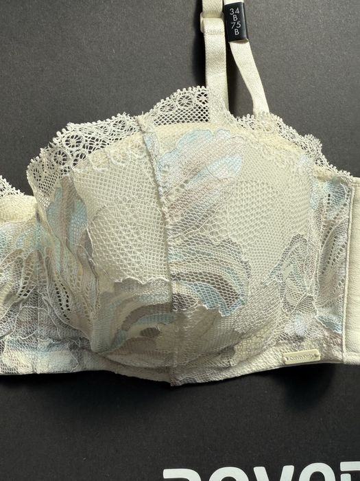 Ефектен сутиен Calvin Klein /75В/