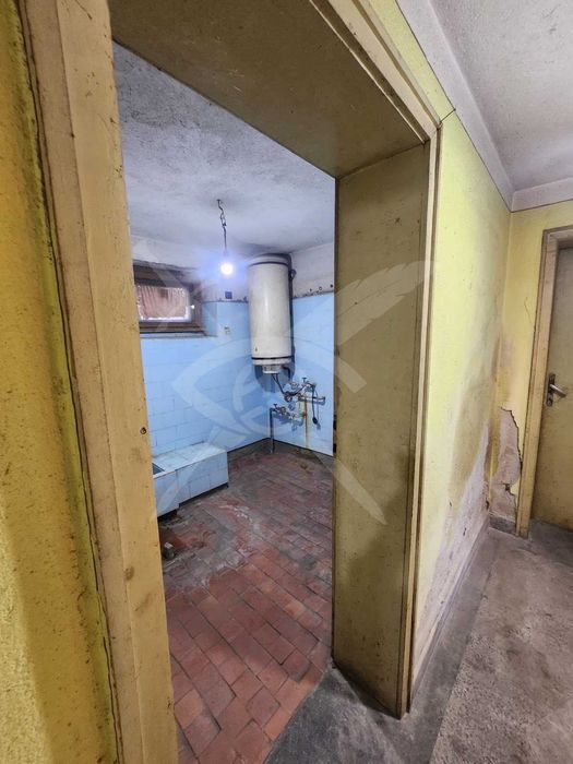 Продава се Къща в с. Мало Конаре, Област Пазарджик - 198 кв.м за 188 €/кв.м - Снимка #13