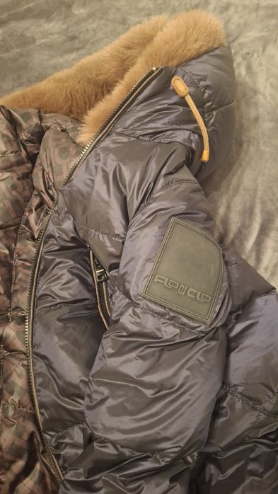 Geaca de dama cu dubla fata  Flo& CO

Masura 38 = M 

Made in Italy