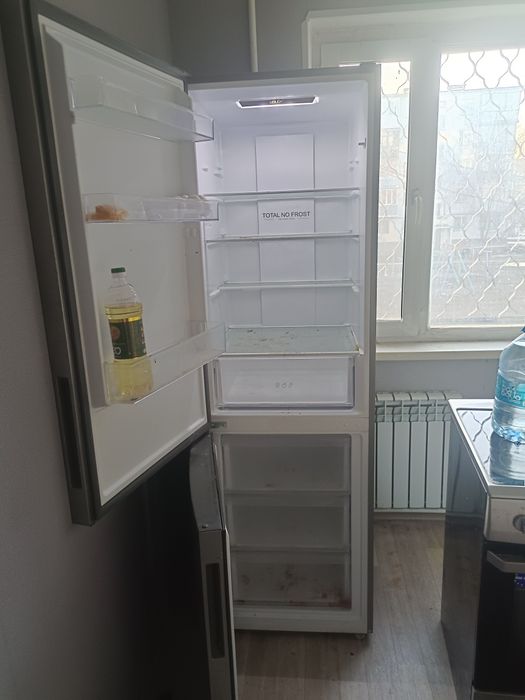 Продам холодильник 67000