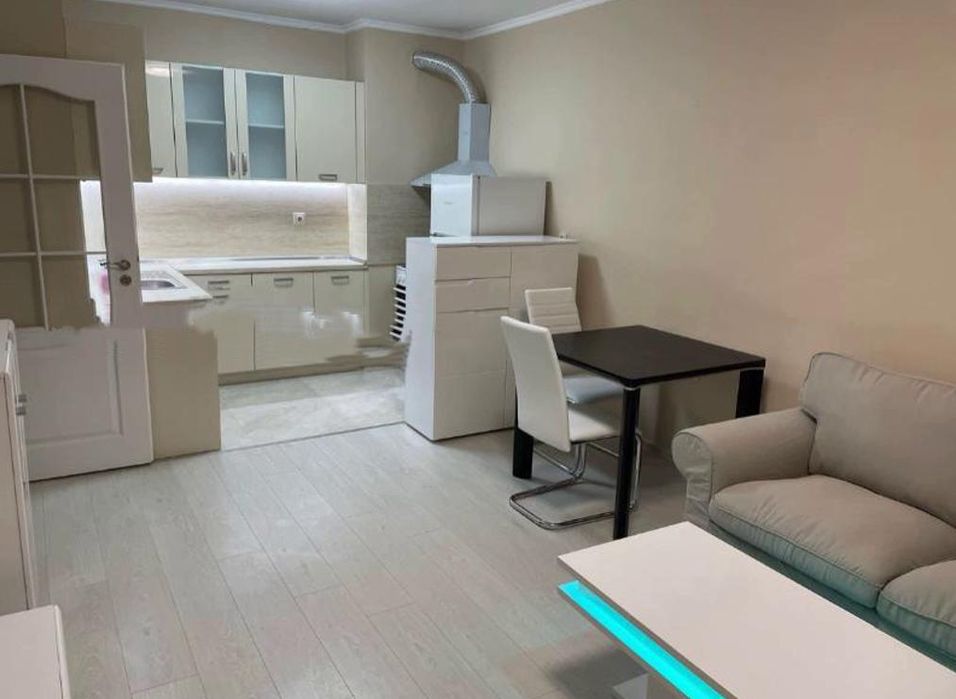 Дава се под наем Двустаен апартамент в София, Стрелбище - 50 кв.м за 670 € - Снимка #2