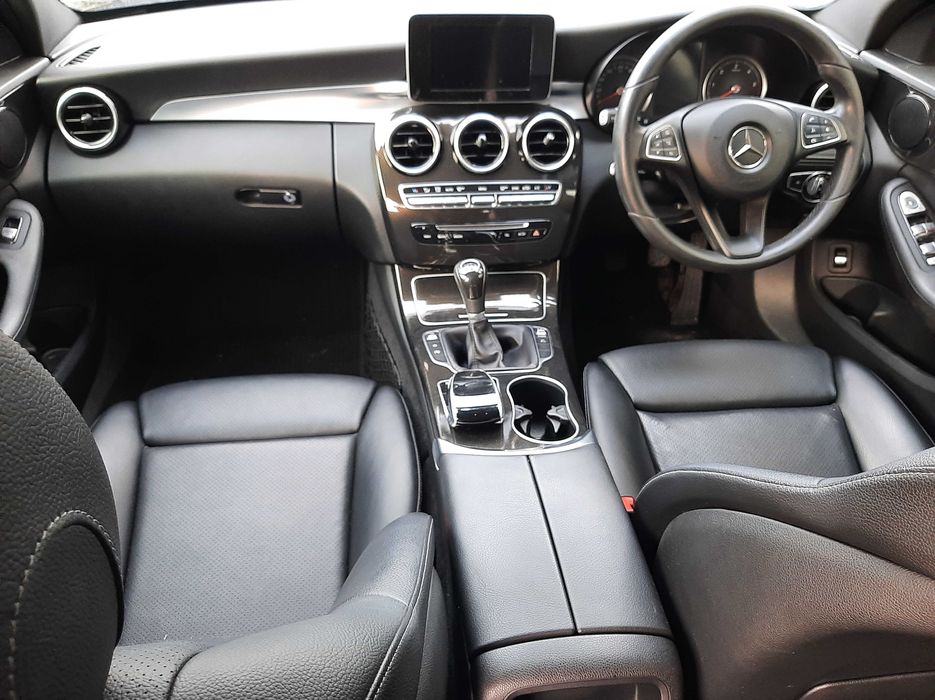 Dezmembrez mercedes c class w205 breack AMG om 651 haion/capota/far