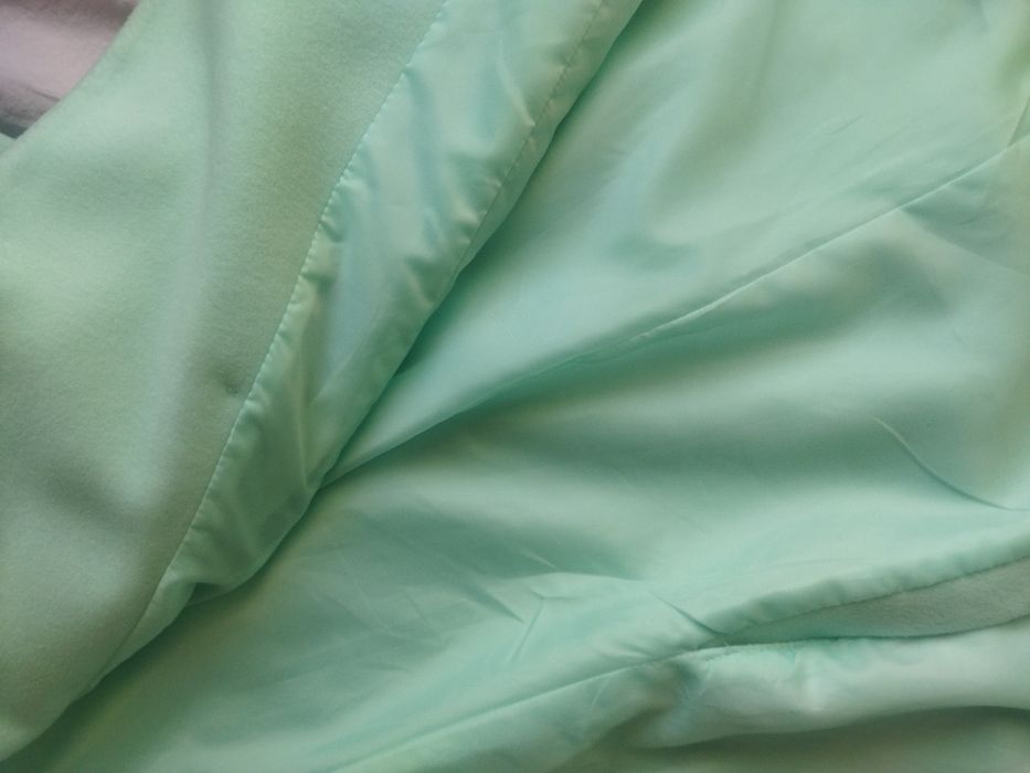 Продам женское пальто